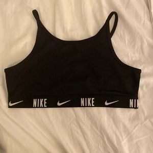 Girls nike sports bra